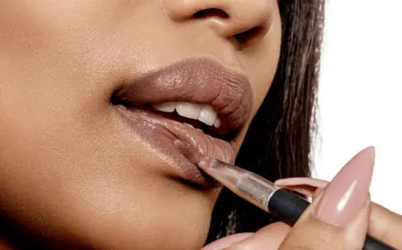Matte Or Glossy Lipstick? Which Texture Is The Best To Ace The Brat And Demure Makeup