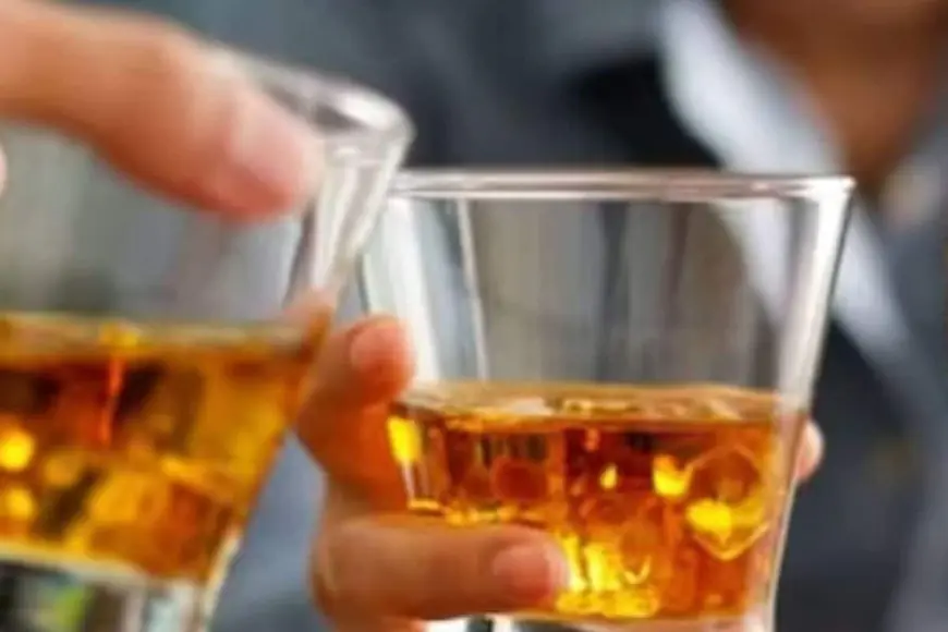 Drink Smart This Holiday Season: Expert Tips To Avoid Overindulging In Alcohol 