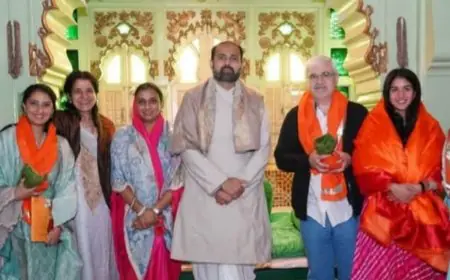 Radhika Merchant Radiates Elegance in a Regal Pink Anarkali for Shrinathji Temple Visit