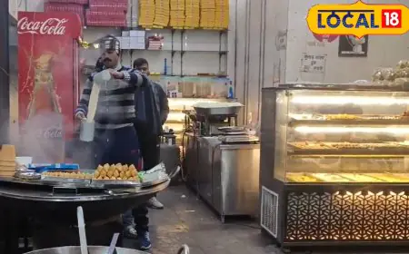 This Milk And Sweets Shop In Bareilly Commands A Queue Until 2am, Prices Start At Just Rs 15