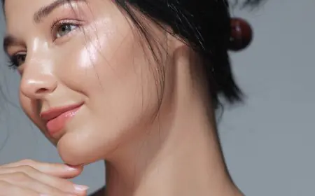 Understanding Red and Blue Light in Skin Protection