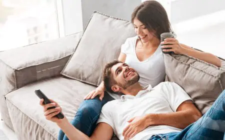 Can Unmarried Couples Be Arrested From Hotel Rooms Like OYO? The Law Says...