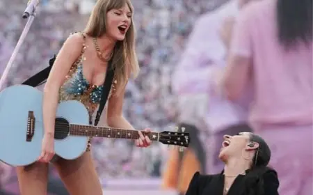 Taylor Swift Is Our Favourite Chanel Girl As She Cheers For Beau Travis Kelce