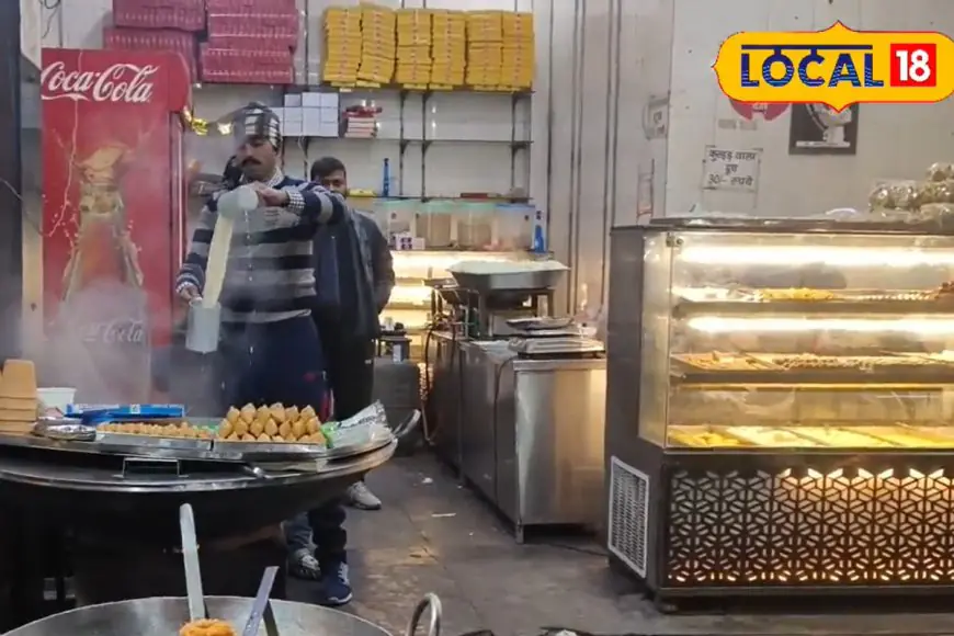 This Milk And Sweets Shop In Bareilly Commands A Queue Until 2am, Prices Start At Just Rs 15