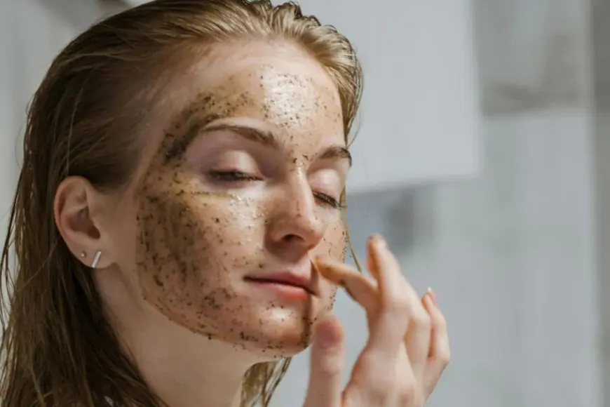 Top Ingredients to Nourish and Protect Your Skin This Season