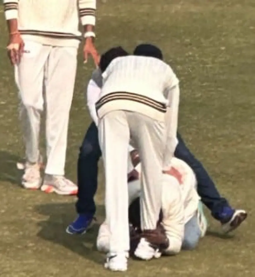 Major Security Breach During Virat Kohli's Ranji Trophy Return - Video Goes Viral