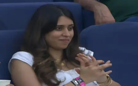 Rohit Slams Naseem For Massive Six. Wife Ritika's Reaction Goes Viral