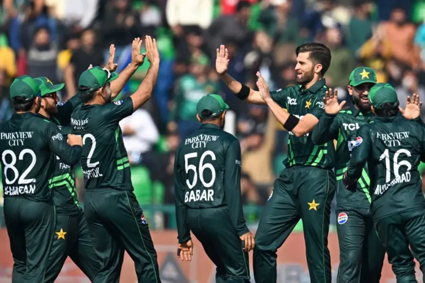 PAK vs SA ODI Live: Pakistan Start 353-Run Chase vs South Africa