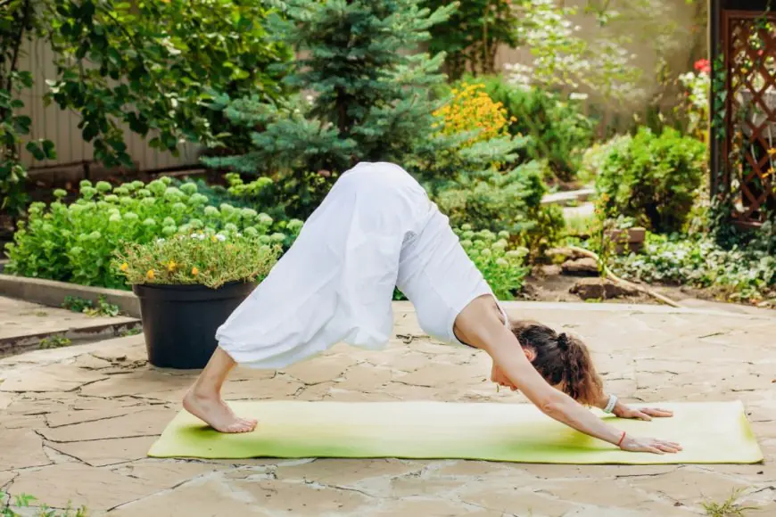 YogMantra | Yoga Poses That Can Shatter Tamas And Help You Move To Rajas