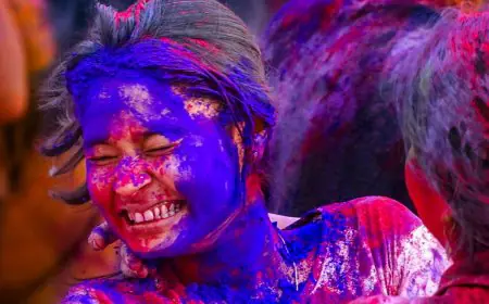 From Gujiya To Hampers, Make Your Holi Memorable With These Special Gift Ideas