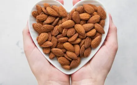 Looking To Lose Weight The Right Way? Check These Nutritionist-Approved Healthy Evening Snack Options