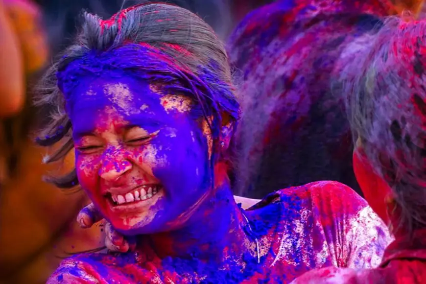 Beyond the Colours: How Holi Affects Your Sensitive Skin