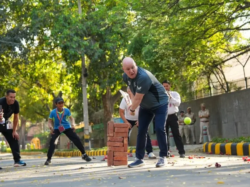 Watch: New Zealand PM Steals The Show As He Plays Cricket With Kapil Dev