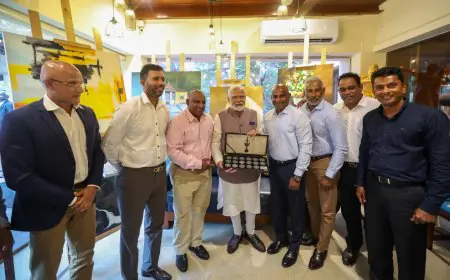 PM Modi Meets Sri Lanka's 1996 WC-Winning Team On Visit To Island Nation