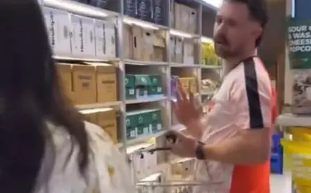 Travis Head Refuses Selfie With Fan. Video Sparks Debate On Social Media