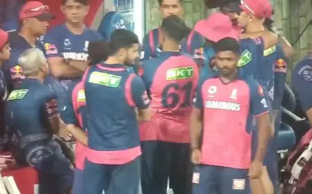 Sanju Samson, Rajasthan Royals Rift Rumour On Internet: Skipper Gives Rahul Dravid's Team Huddle A Miss. Video