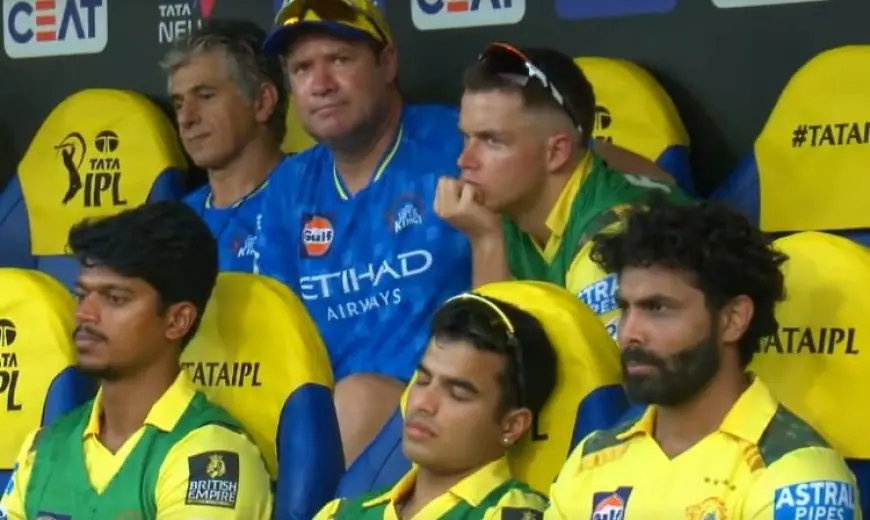 CSK Youngster Caught Sleeping In Dugout During IPL Run Chase - Pic Is Viral