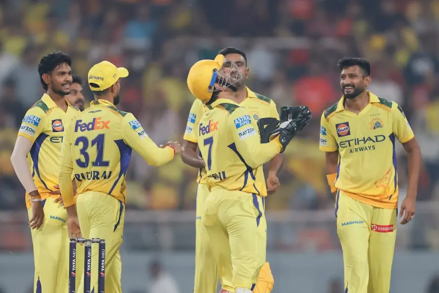 Dhoni To Announce Retirement? Kaif Asks Tough Questions, Tears Into CSK