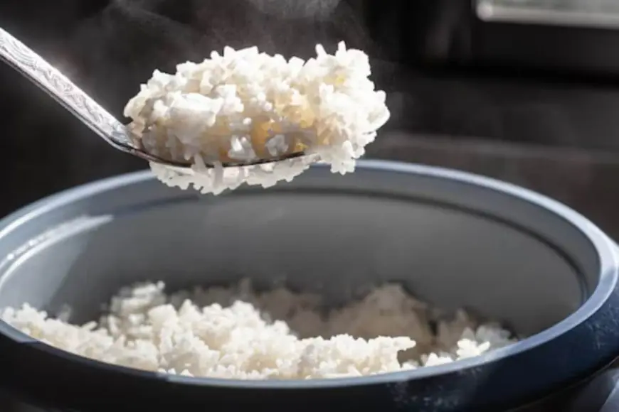 Follow This Water Ratio For Non-Sticky, Fluffy Rice