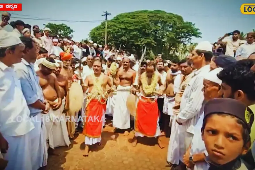 In This Kerala Village, Hindu Deities Visit A Mosque To Invite Muslims To The Annual Fair