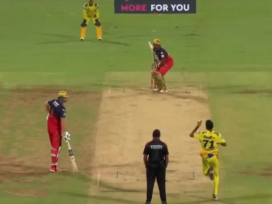 Watch: 6,6,4,6,6,4 - RCB Star Romario Shepherd Annihilates CSK Pacer For Most Expensive Over Of Season