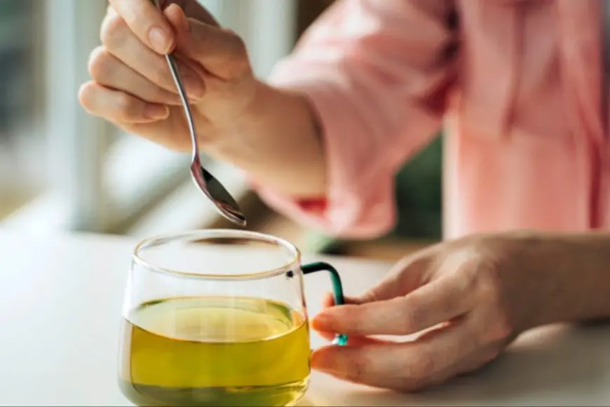 Feeling Anxious And Stressed? Eat Smarter With These Mood-Boosting Foods