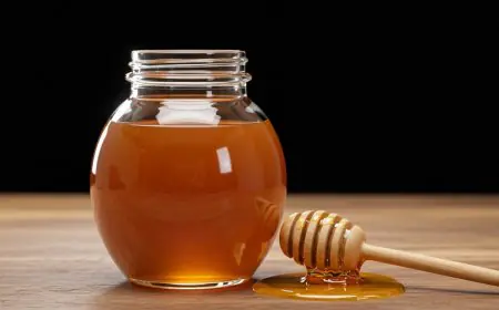 Did You Buy 'Fresh Honey' From A Group Of Women In This Hill Station? It's A Dangerous Scam