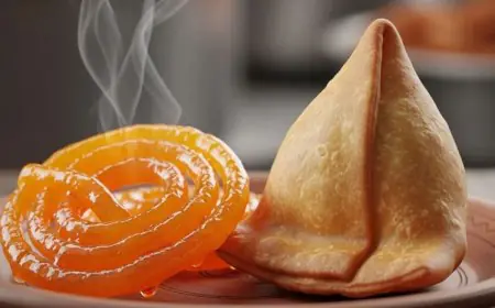 How Many Calories Do 100 Grams Of Samosa And Jalebi Have?