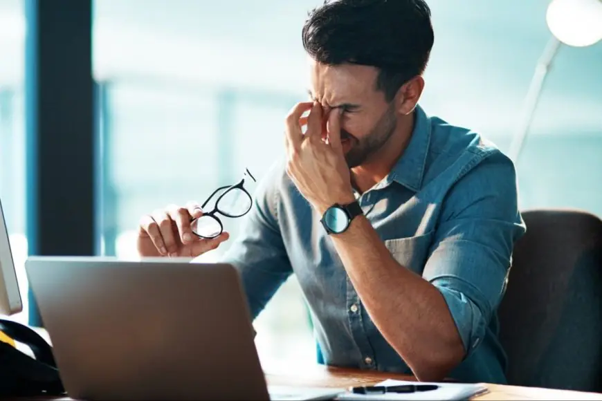 Staring At Screens All Day? Ophthalmologist Shares How To Save Your Sight
