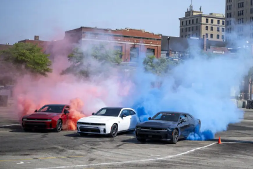Debuts of All-new SIXPACK Charger Scat Pack and HEMI®-powered Durango SRT Hellcat Jailbreak Highlight Decade of MotorTrend Presents Roadkill Nights Powered by Dodge