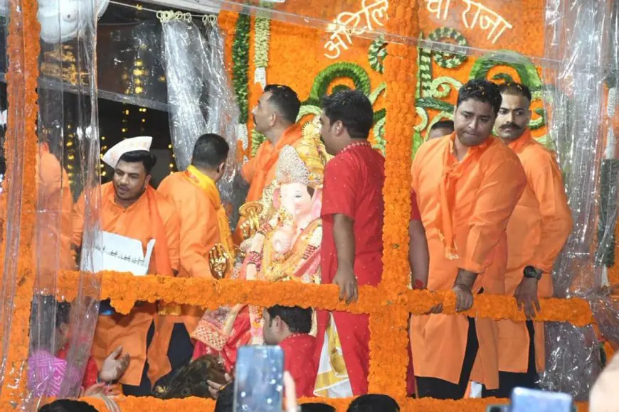 Ganesh Visarjan 2025: Nita Ambani, Radhika Merchant Bid Adieu To Bappa