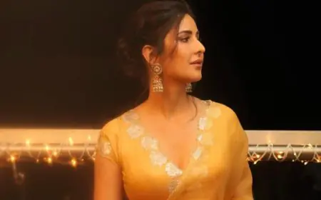 8 Celeb Inspired Yellow Ethnic Outfit For Navratri Day 4