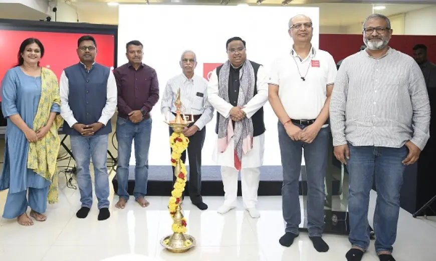 CamCom Celebrates 8th Anniversary with the Launch of AI& - World's First Large Vision Model for Surface-agnostic Defect and Damage Assessments