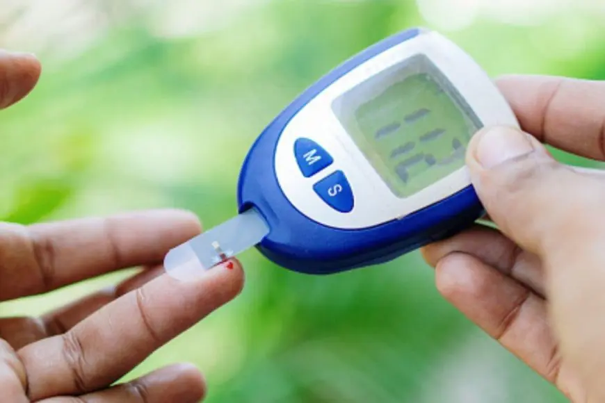 Want To Control Diabetes? Experts Recommend Eating These 3 Leaves Daily