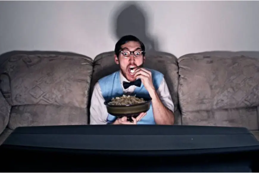 Long Hours On The Couch: Why Your Heart Pays The Price For Streaming Binges