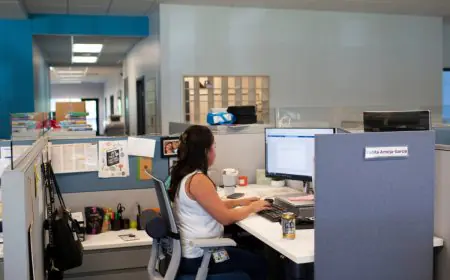 Those Who Work Night Shifts At 15% More Risk Of Kidney Stones, Says Study