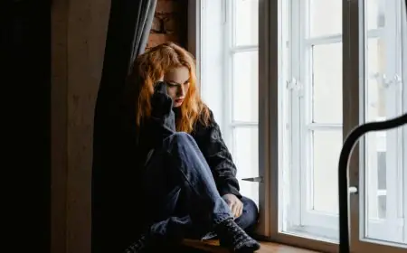10 Early Signs Of Depression You Should Never Ignore