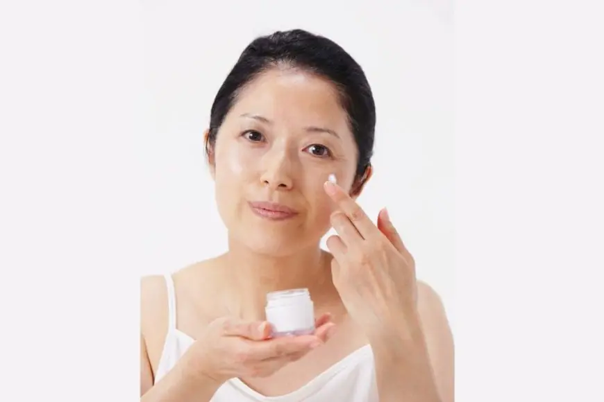 Why Skipping Moisturizer Before Makeup Is The Biggest Festive Skincare Mistake