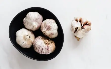 Raw Garlic Every Morning? Here’s What It Does To Your Body