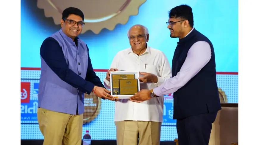 NITEK Interactive Flat Panel: Gujarat’s Pride Leading India’s Smart Classroom Revolution