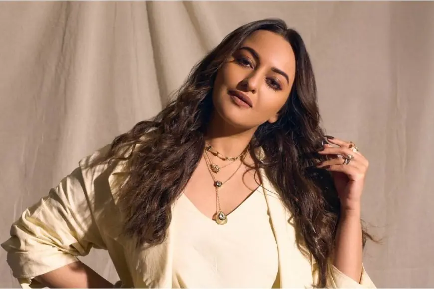 Sonakshi Sinha Reveals Her Most Essential Makeup Brushes For A Flawless Look | Watch