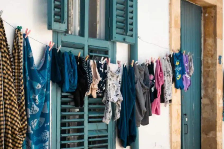 Winter Laundry Woes? 10 Clever Ways To Dry Indoors And Avoid Fungal Infections
