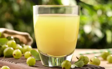Sip Your Way To Healthy Hair With These Amla, Curry Leaf Shots To Reduce Hairfall
