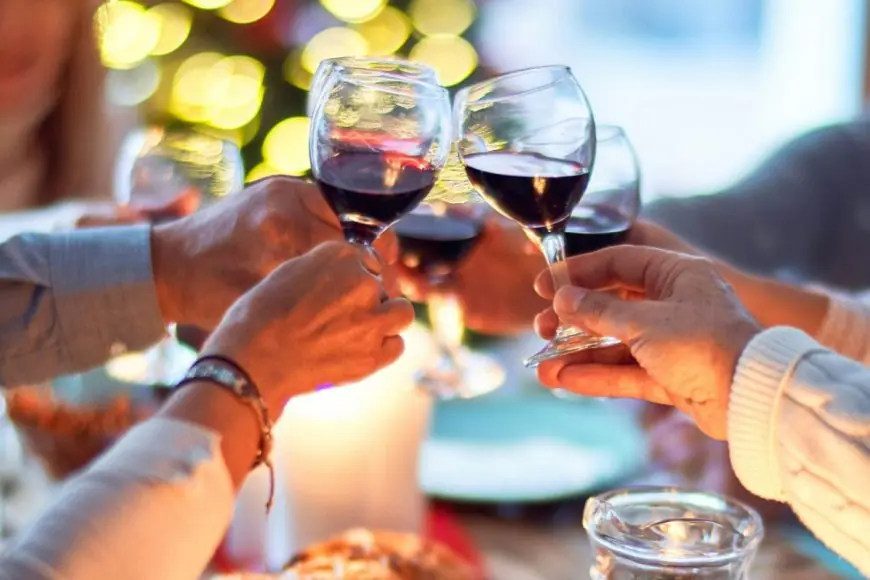 These 5 Easy Tips Will Keep Your Gut Healthy And Happy This Festive Season