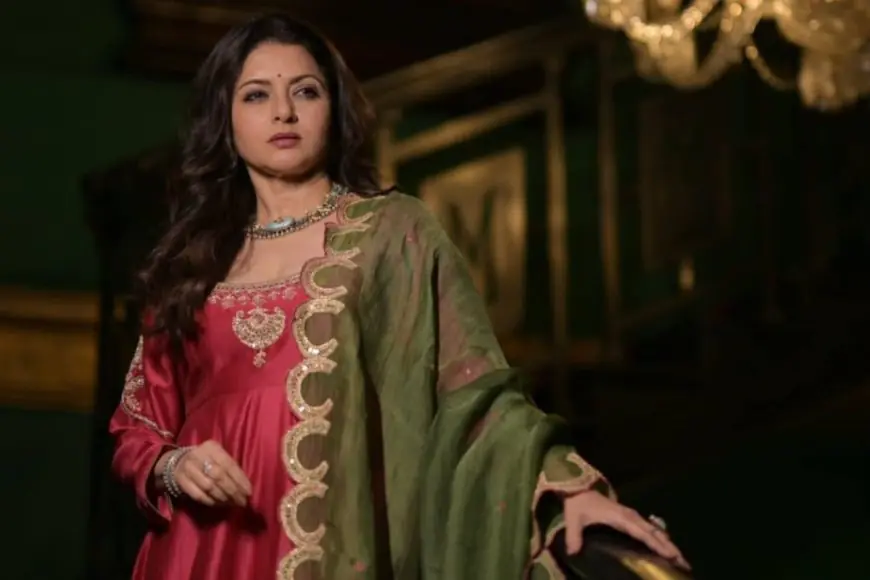 Bhagyashree Shows Kettlebell Workout And The Correct Way To Strengthen Core