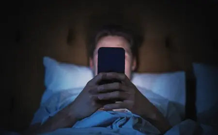 Valentine's Day In Algorithm Era: Desperate Search For 'True Love' Buried Under Notifications