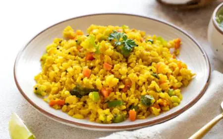 Craving Savoury, Desi Breakfast For Your Busy Mornings? This High-Protein Poha Recipe Is Easy To Make