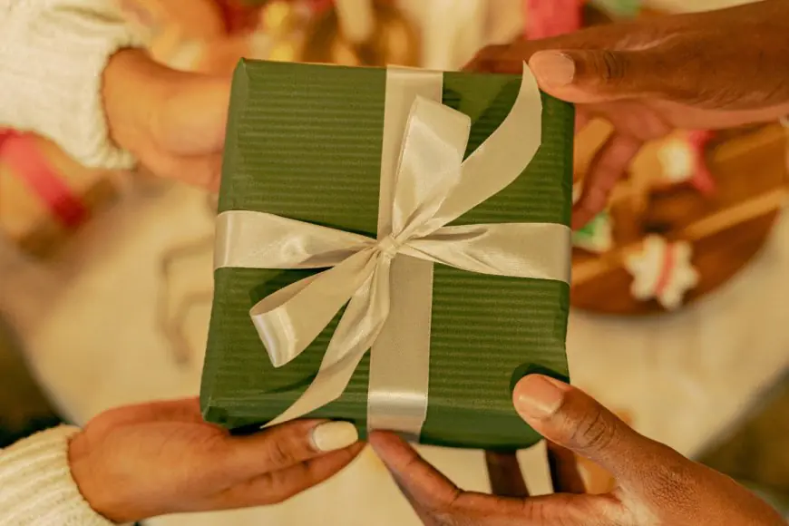 Raise A Glass To Love: The Ultimate Valentine’s Day Spirits Gifting Guide 2026