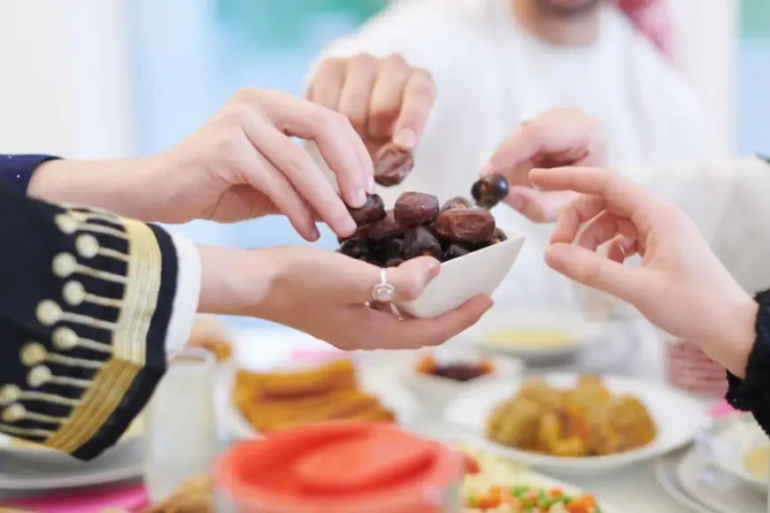 Why Do Muslims Break Their Fast With Dates?
