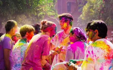 Holi 2026: ENT Expert Warns These Common Mistakes Can Damage Your Ears